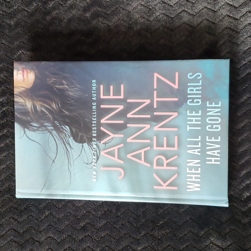 ✨HP✨ Jayne Ann Krentz Book